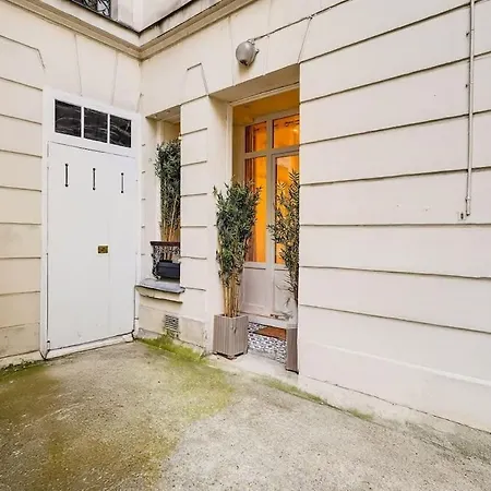 Beautiful Flat With Ac For 4 Pax - Opera Apartment