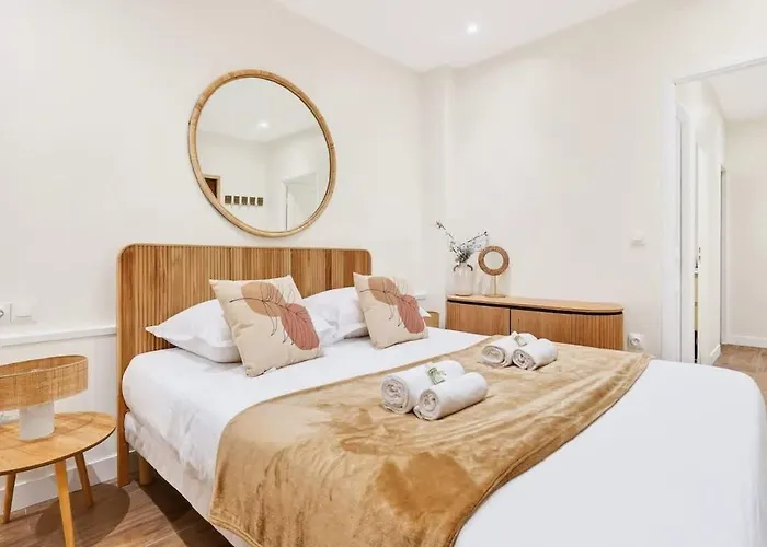 Beautiful Flat With Ac For 4 Pax - Opera Apartment