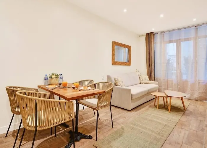 Beautiful Flat With Ac For 4 Pax - Opera Lägenhet *
